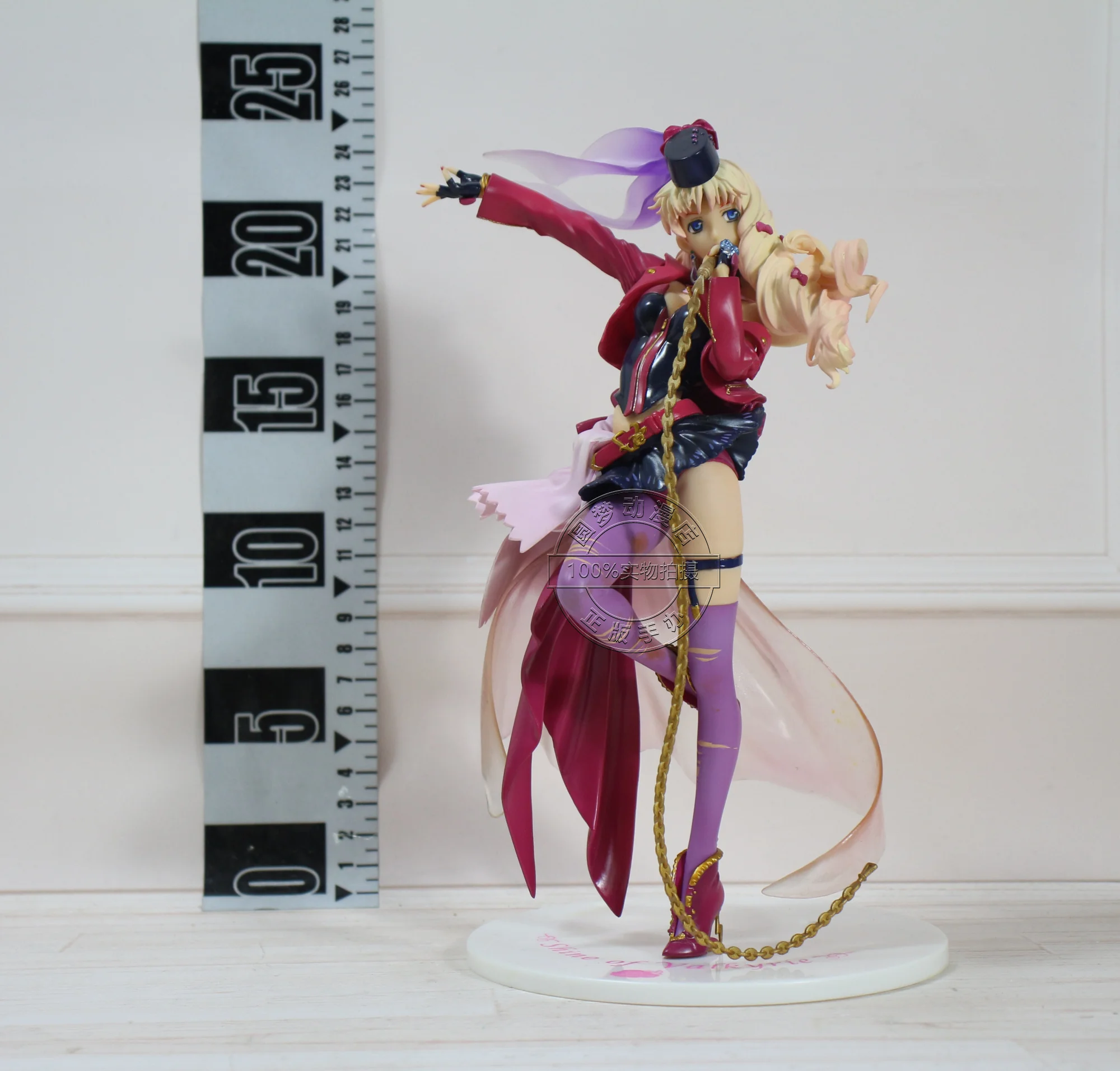 The Super Dimension Fortress Macross Action Figure Macross Lynn Minmay Ranka Lee Anime Model Ornament Toys Limited Collection