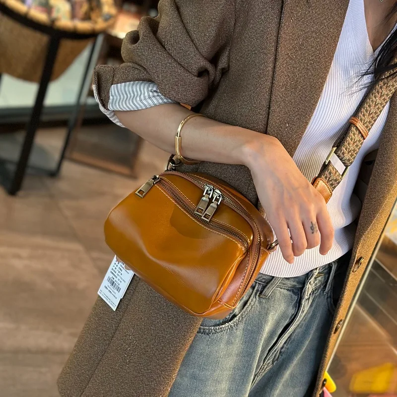 Imagem -04 - Bolsa Pequena de Couro Bronzeado Vegetal para Mulheres Popular e Versátil Couro Genuíno Bolsa de Ombro Feminina Bolsa Crossbody Nova 2023