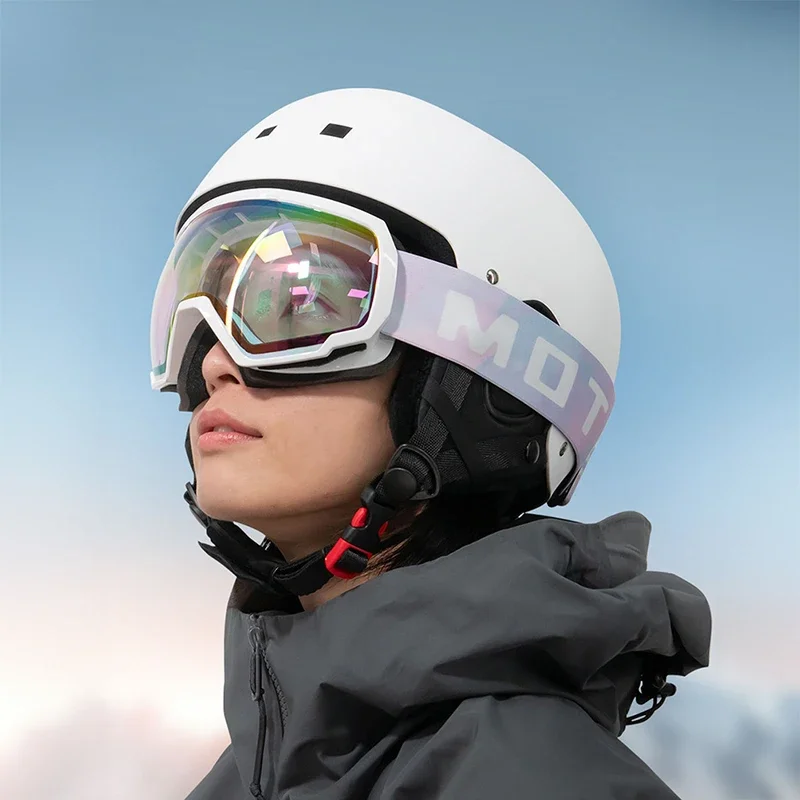 Adjustable Winter Sports Ski Helmet Men Women Warmth Retention Snowboarding Helmet Kids Adults Single Double Board Winter Gear