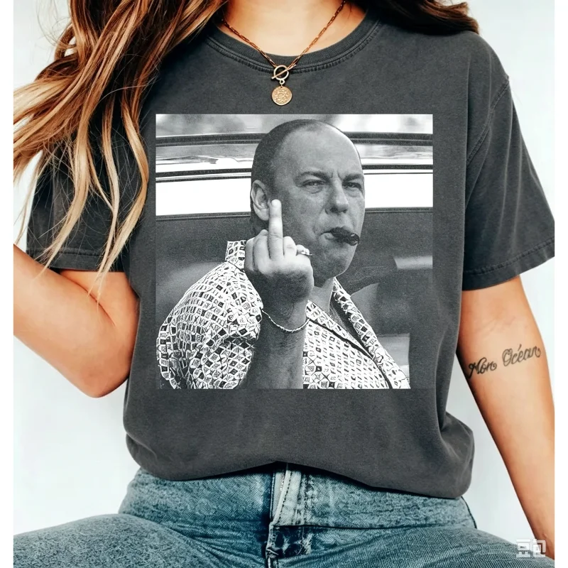 The Sopranos Tony Soprano Vintage Halftone T‑Shirt Retro Cigar Portrait Print Oversized Cotton Unisex TV Show Fan Streetwear Tee