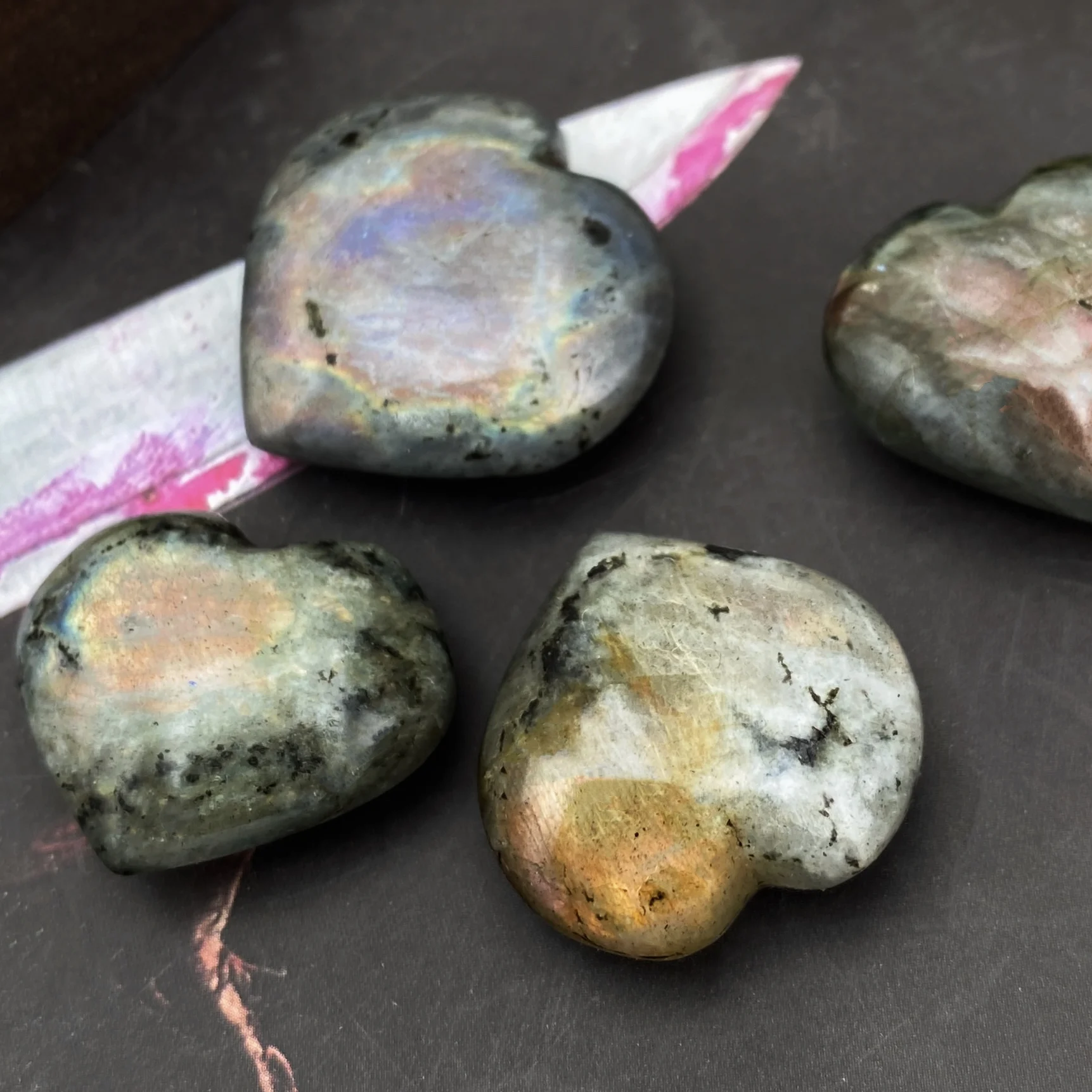 1PC High Quality Purple Flash Labradorite Heart Natural Crystal Palm,Gemstone Jewelry,Glitter, Healing Crystal, Birthday Gift.