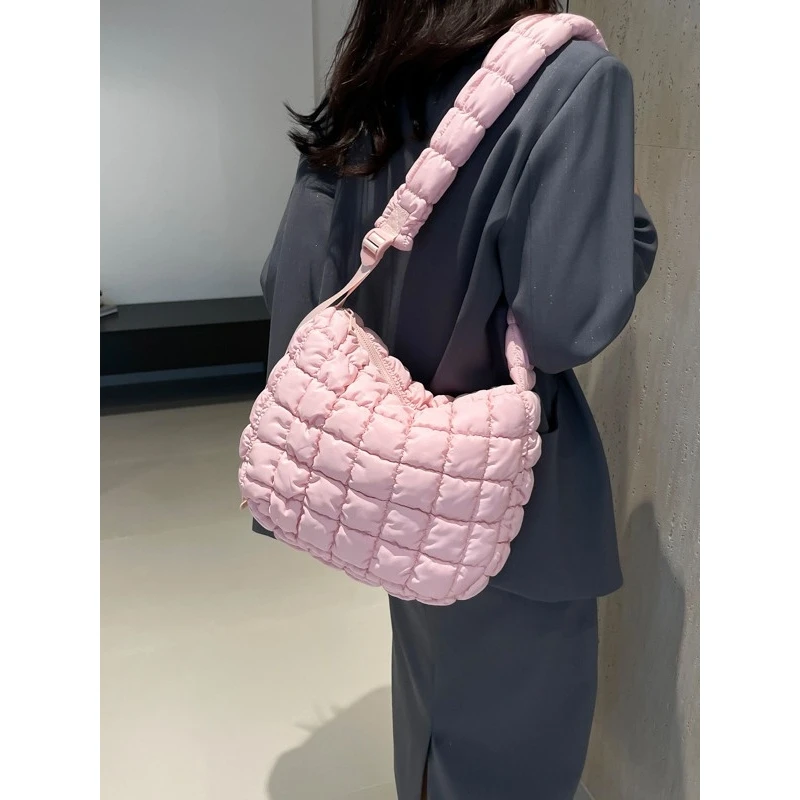 調節可能なショルダーストラップ付き大容量バブルトートクロスボディバッグ、新型折りたたみクラウドバッグ、ポリエステル素材、ジッパー開閉