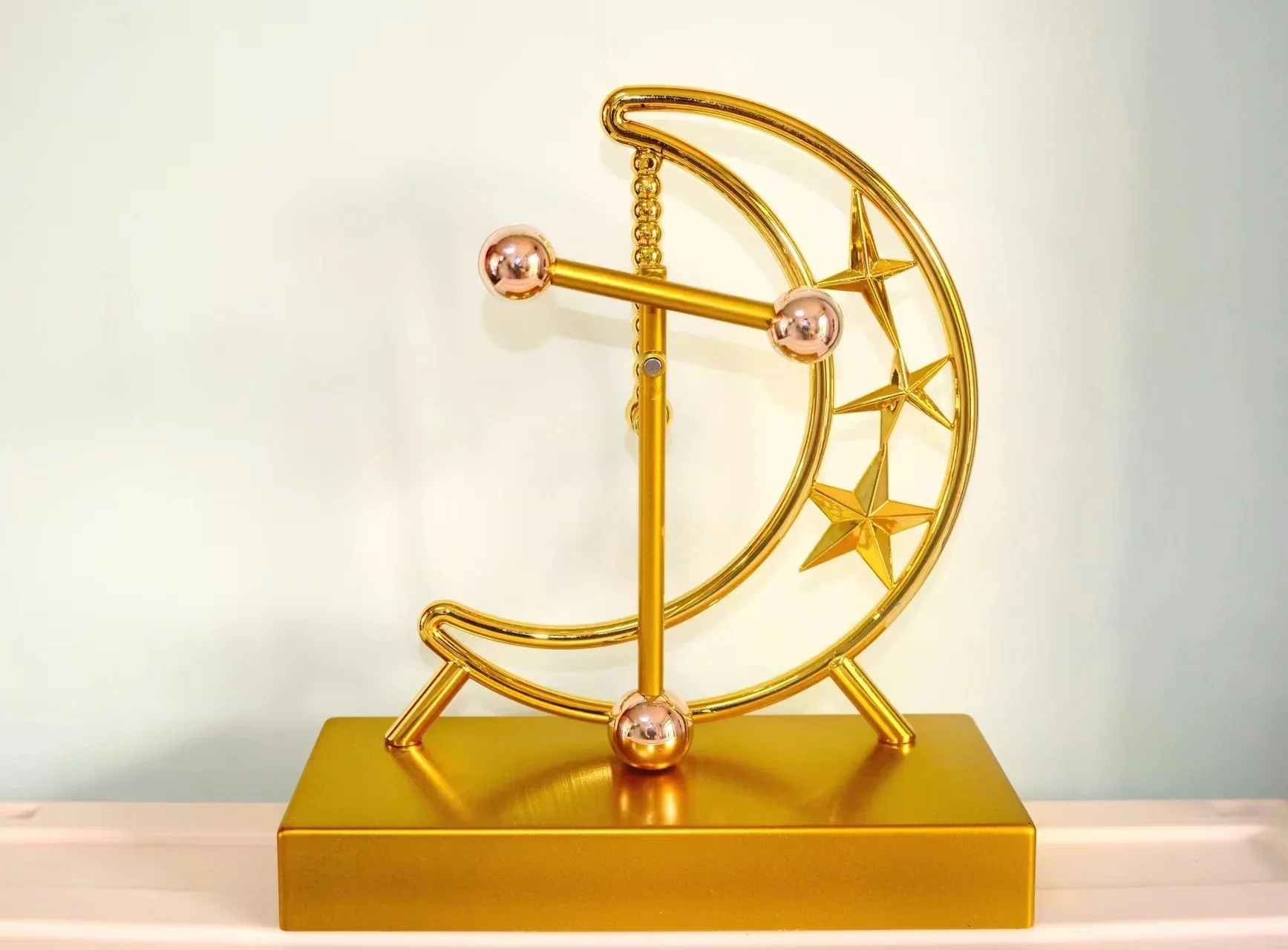 Beautiful Golden Moon Magnetic Permanent Swing Device Newton Pendulum Office Desktop Decoration Home Decoration Creative Gift