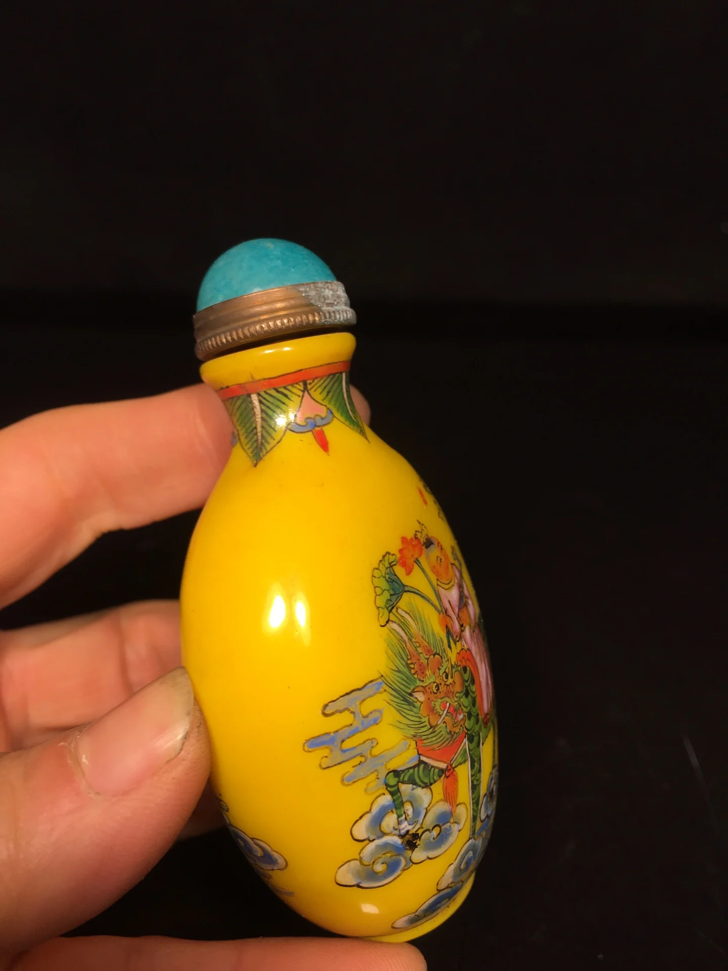 collections Qing Dynasty old  Colored Glaze  snuff bottle,Bring a baby boy to the family;Bring a baby boy to the family
