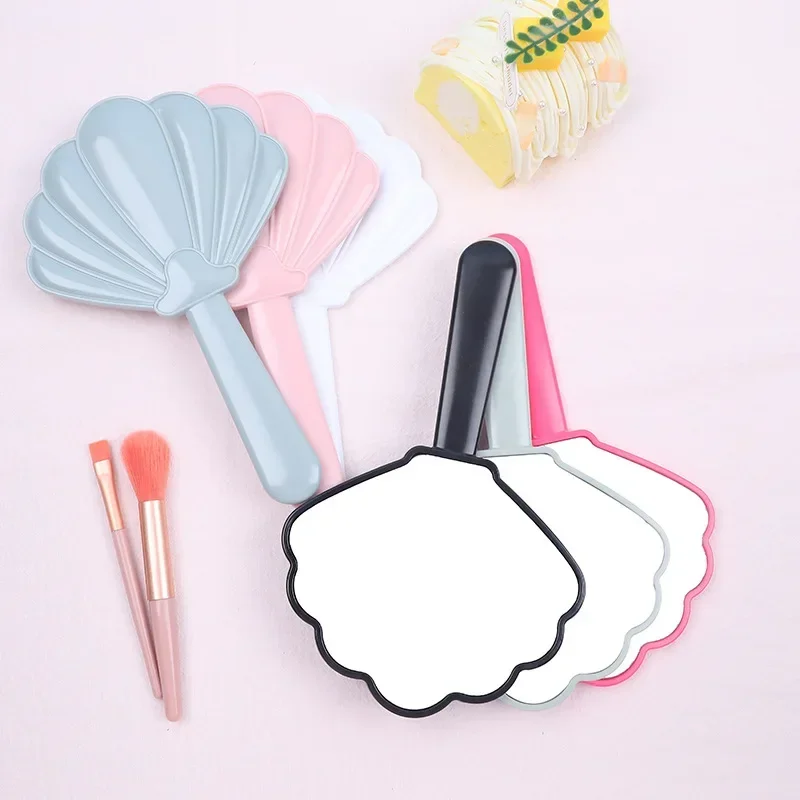 New Creative Shell Hand-held Mirror Cosmetic Mirror European Retro Style Makeup Mirror Cosmetic Lovely Girl Bedroom Portable