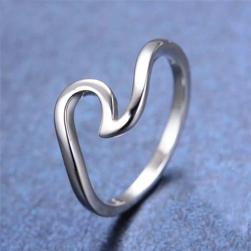 Stainless Steel Elegant Wave Design Women\'s Ring  Accessory Jewelry