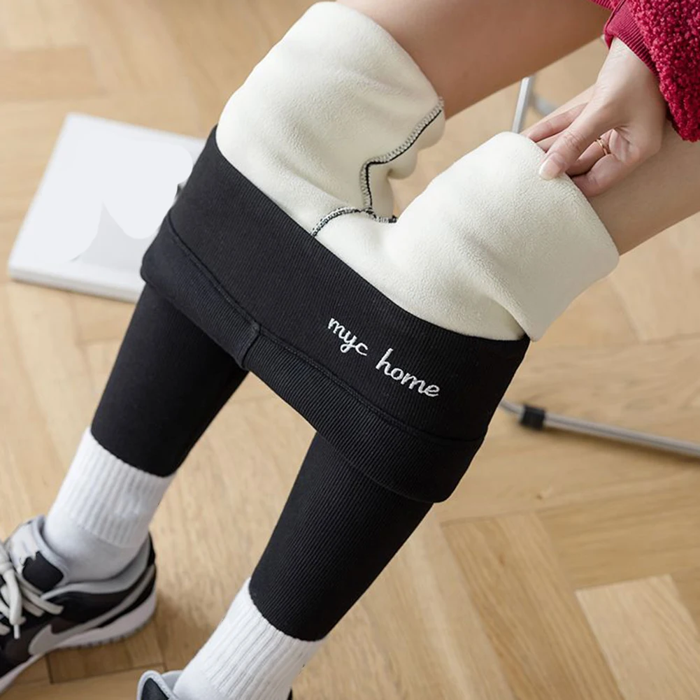 Daily Wear Skinny Fleece Leggings Black Fleece Leggings Bottom Women's Long Pants Solid Pattern Design Suitable For Winter