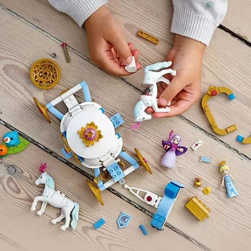 237pcs Royal Carriage Building Blocks Bricks Friends City Series Compatible Lepining 43192 Toys for Children Christmas Gift