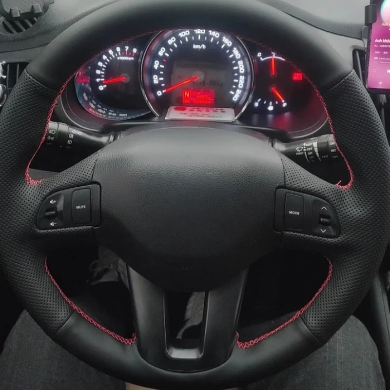 

Hand-stitched Steering Wheel Covers Black Microfiber Leather Car Steering Wheel Cover For Kia Sportage 3 2011-2014 Kia Ceed 2010