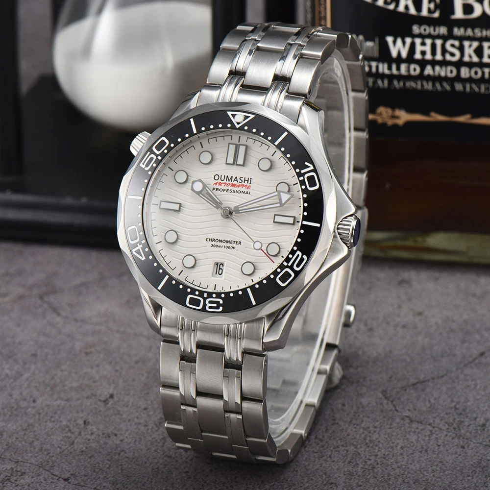 42mm luminous display men's watch automatic mechanical watch with NH35 movement, stainless steel strap sapphire glass view 6