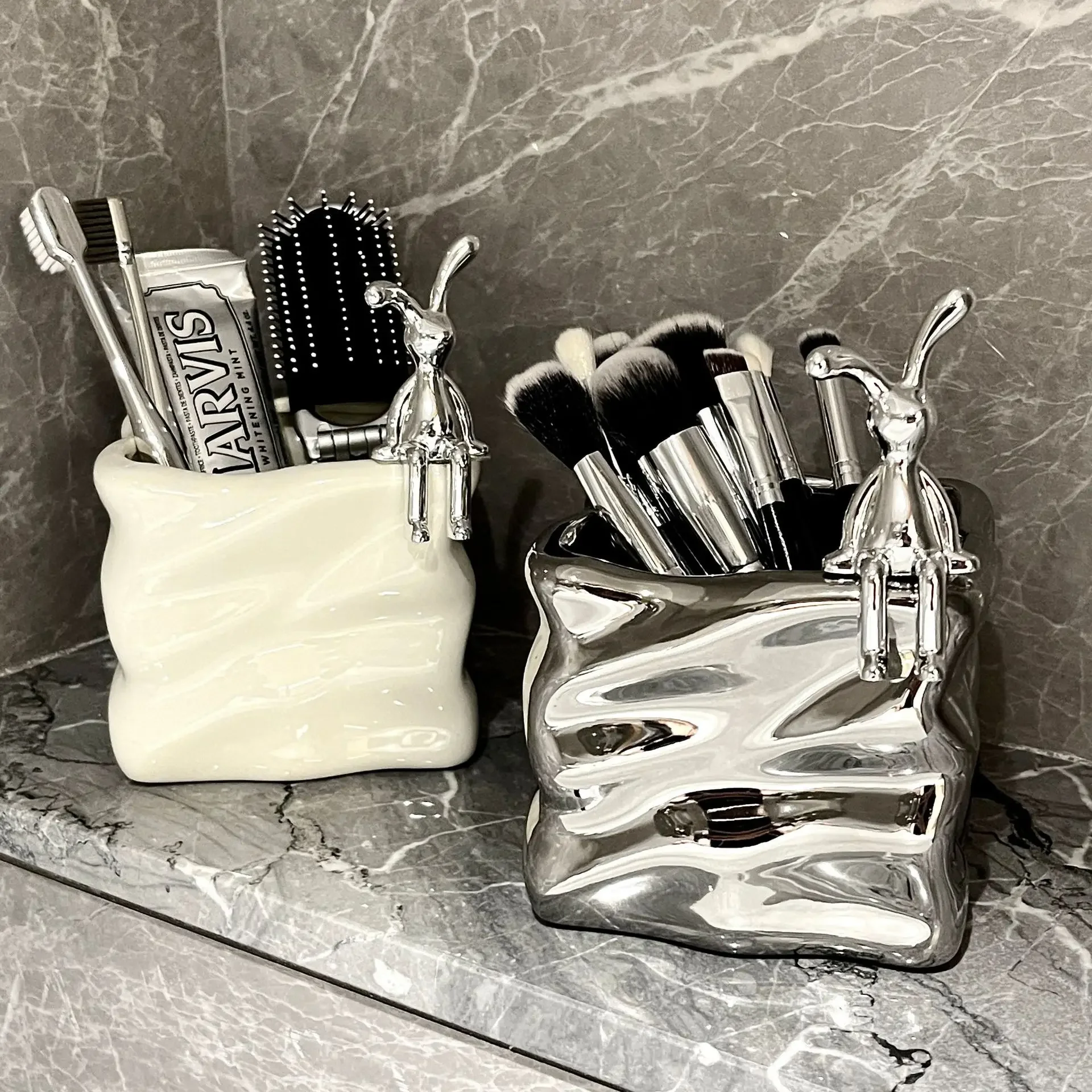

Nordic Electric Toothbrush Storage Rack Washing Table Toothbrush Toothpaste Storage Rack Makeup Brush Sundries Storage Box