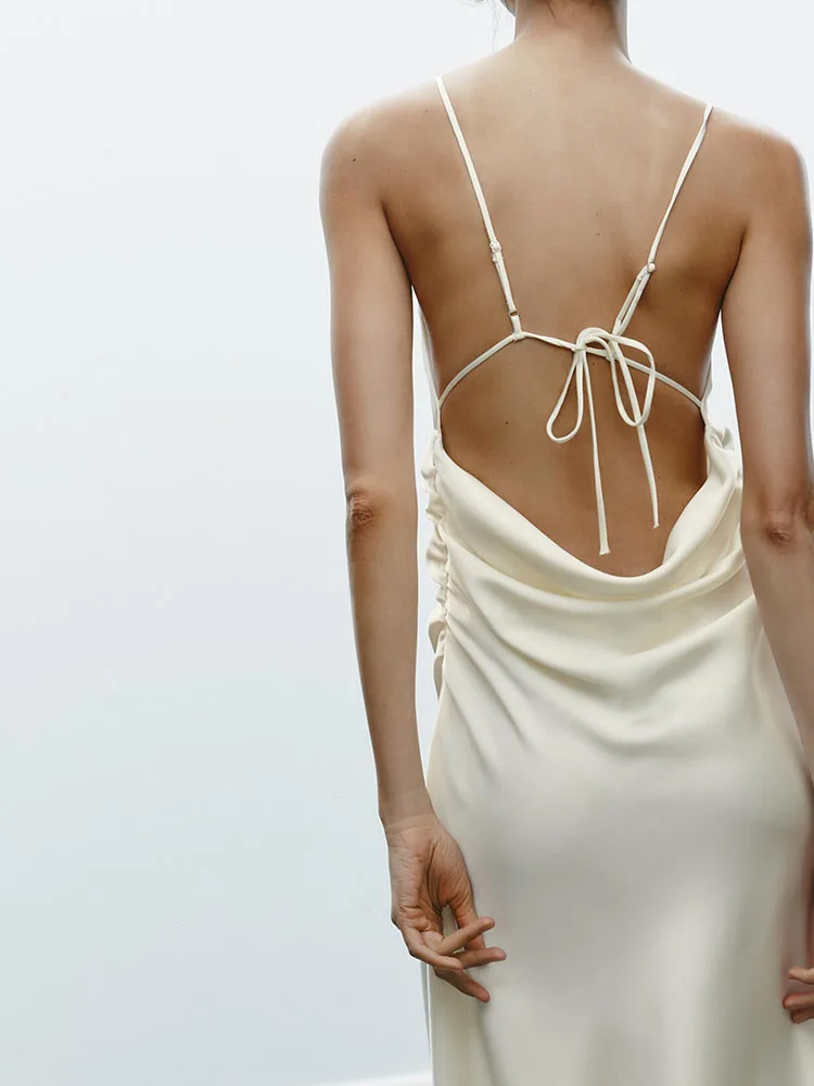 섹시한 백리스 스트랩리스 실크 새틴 느낌 드레스 ZA2025 봄 신상 여성용 하이웨이스트 롱 가운 브이넥 민소매