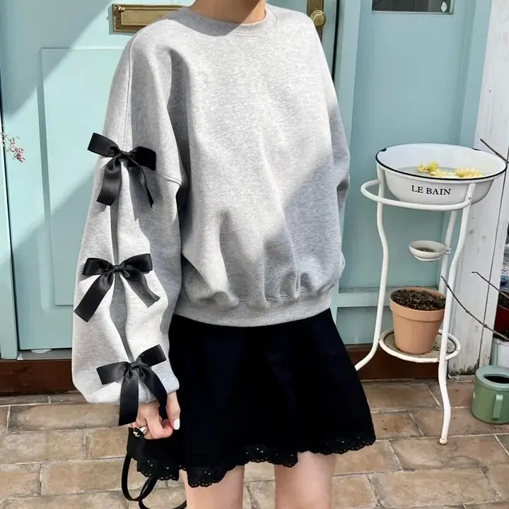 Wiosna 2025 Dongda Gate Luźna Bluza z Kapturem o Długim Kroju z Okrągłym Dekoltem Damska Modny Design Wiązana Do Pracy Elegancka Czysta...