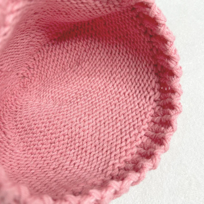 สีชมพูสี Brimless หมวกถักผู้หญิงผู้ชายหมวกสมองหนาถักหมวกหมวกตลกการออกแบบสมองสําหรับฤดูหนาวขี่จักรยานกลางแจ้ง