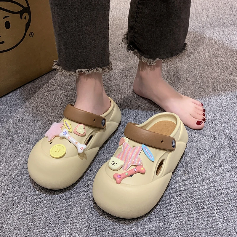 Fashion New Sandals Slippers DIY Cute Cartoon Clogs Women Mules Thick Sole Summer Beach Sandals Cave Hole Female Garden Shoes