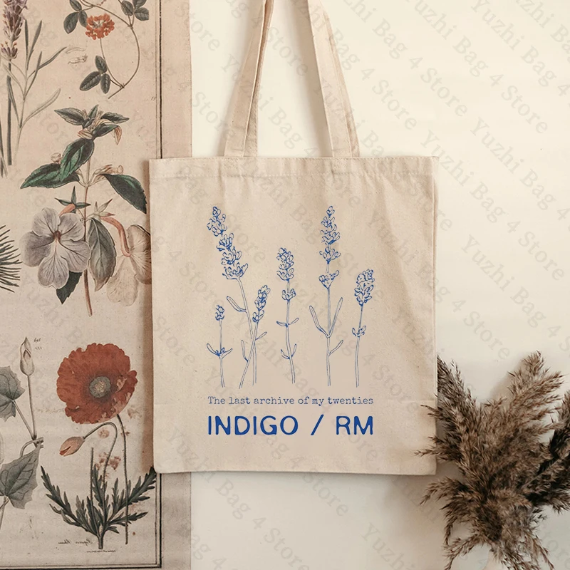 Indigo RM Pattern อัลบั้มเพลงถุงแฟชั่นกระเป๋าช้อปปิ้งผ้าใบของขวัญแฟน kpop กระเป๋าสะพายไหล่ Kim namjoon กระเป๋า kpop กระเป๋ารูปดอกไม้