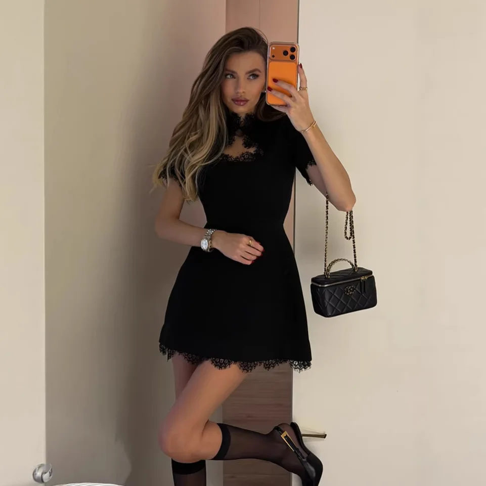 Spitzenbesetztes Damenkleid, Modisches Schwarzes Aushöhlkleid mit Hoher Taille, A-Linie Kurzkleid, Figurformendes Sexy Clubkleid, Sommer 2026 Neuheit