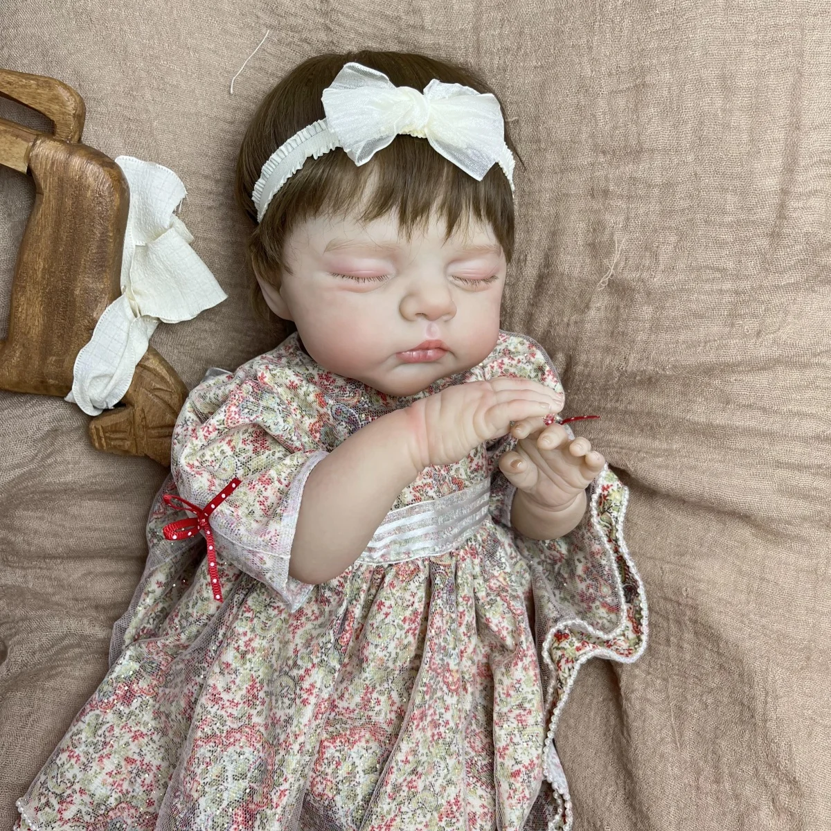 دمية طفل نائمة من BZDOLL بجسم قماشي 48 سم، لعبة واقعية للفتيات مع بشرة ثلاثية الأبعاد وعروق دموية، هدية عيد ميلاد مصنوعة يدويًا