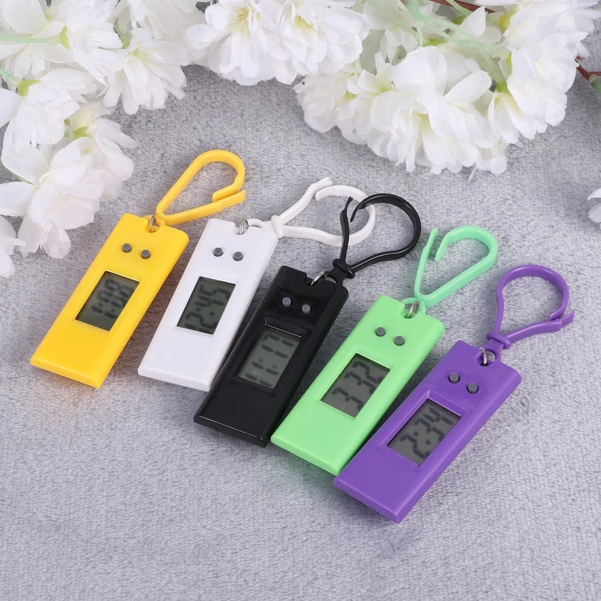 

5pcs Electronic Keychain Premium Material Easy Read Time Keyring Pocket Watch For Kids Students Random Color Clip-On Digital