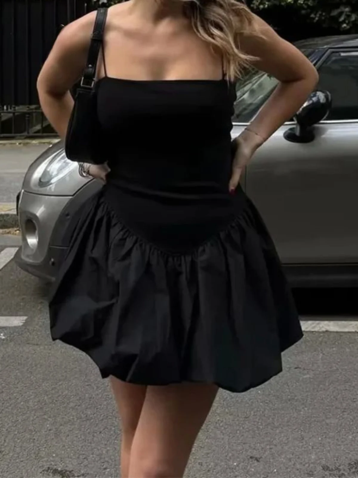 로우 넥 슬리브리스 허리 조임 드레스 여성 스트리트 스타일 유넥 숏 스커트 여름 패션 민소매 허리 인워드 드레스