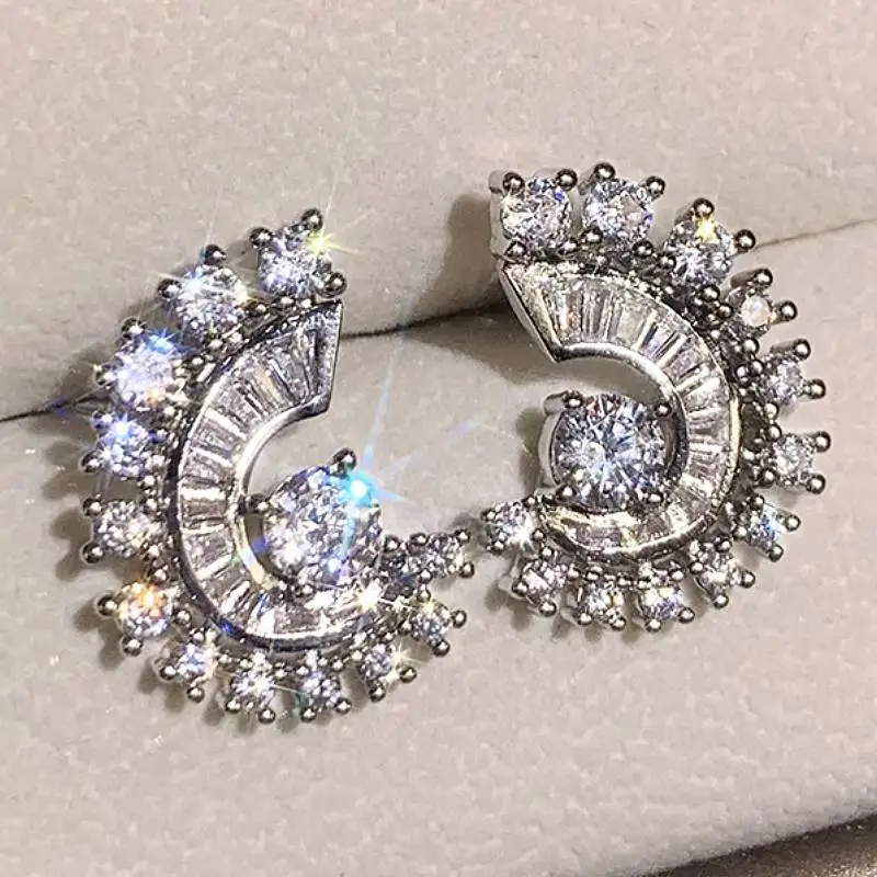 Huitan Sea Snail Design Damen-Ohrstecker, modisch, einzigartig, zart, für Hochzeit, Verlobung, elegante Accessoires, Schmuck mit eingelegtem CZ