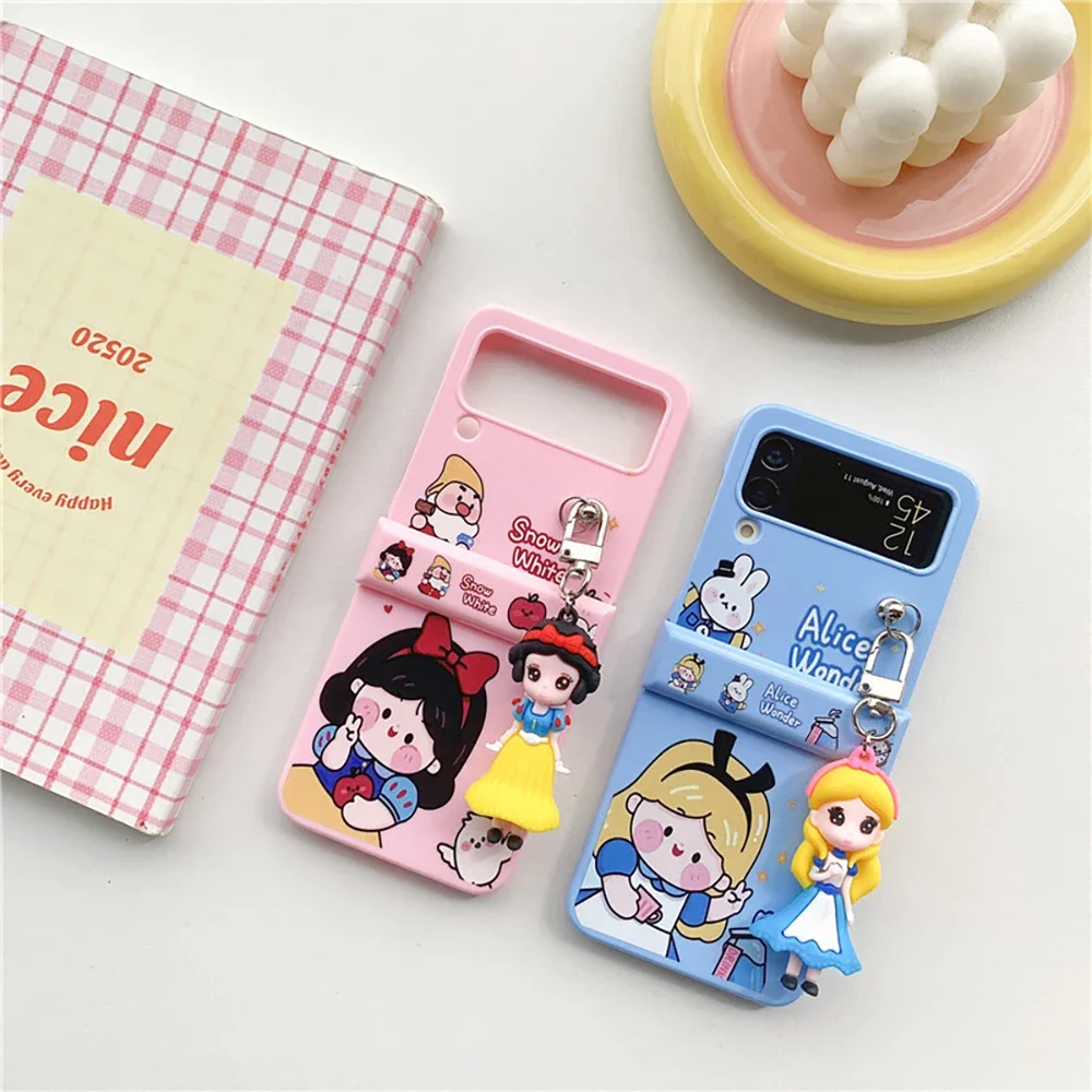 Cartoon Cute Snows Whites with Pendant Phone Case for Samsung Galaxy Z Flip 3 4 Z Flip 5 6 5G PC Hard Anti-drop Back Cover Funda