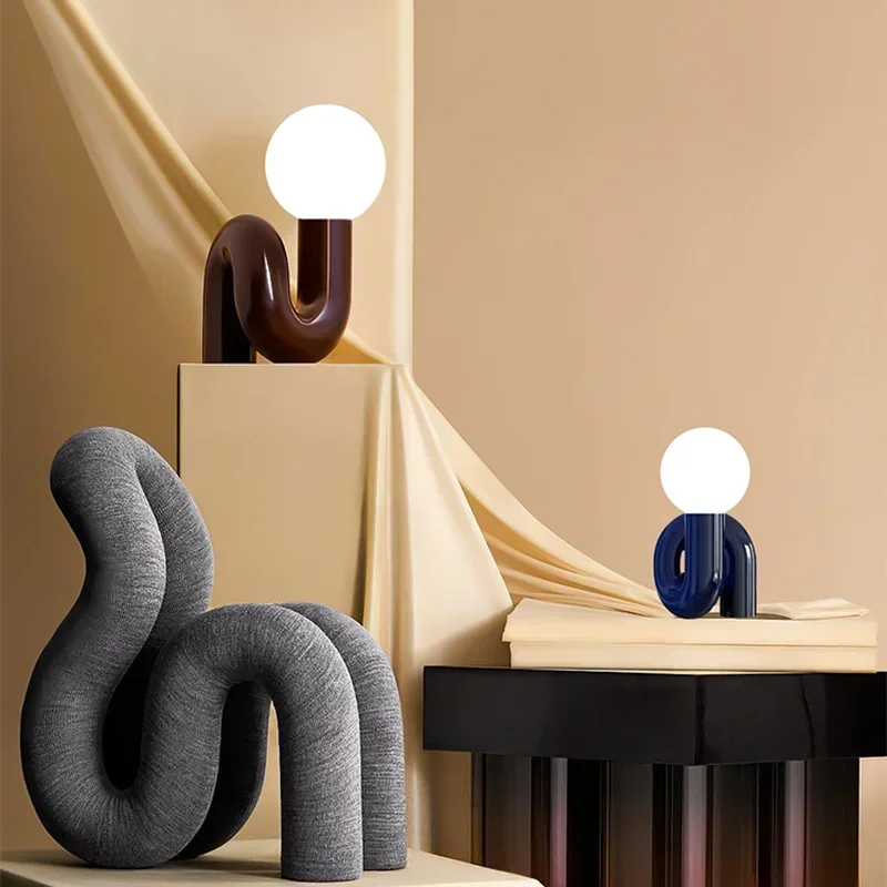 

Nordic N-type Resin Desk Lamp Living Room Floor Lamp Bedroom Corridor Restaurant Home Decoration LED Decorative Lighting