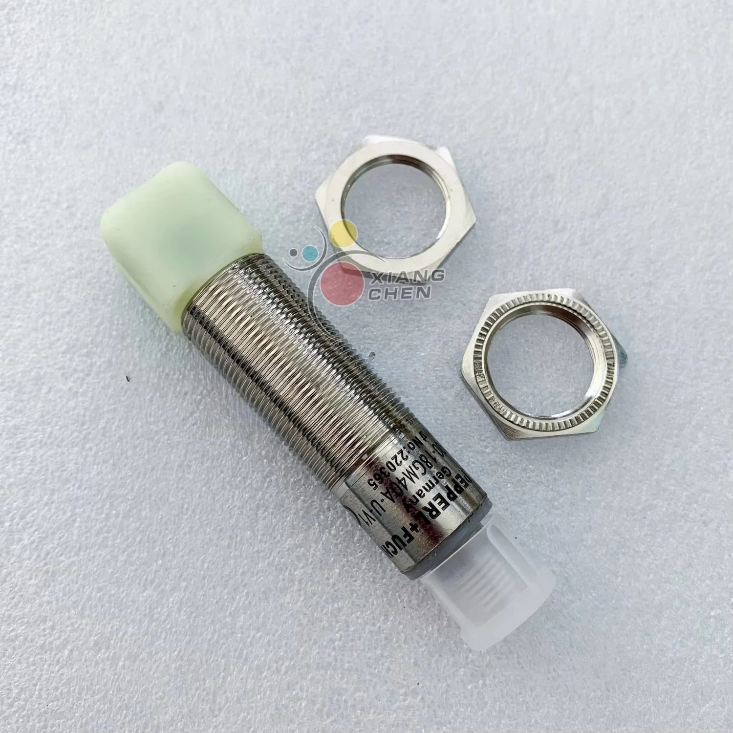 Sensor Berkualitas Tinggi P1227850 UB300-18GM40A-U-V1 Sensor Ultrasonik HB72-52 Kontrol Level untuk Suku Cadang Mesin Cetak Offset KBA 106