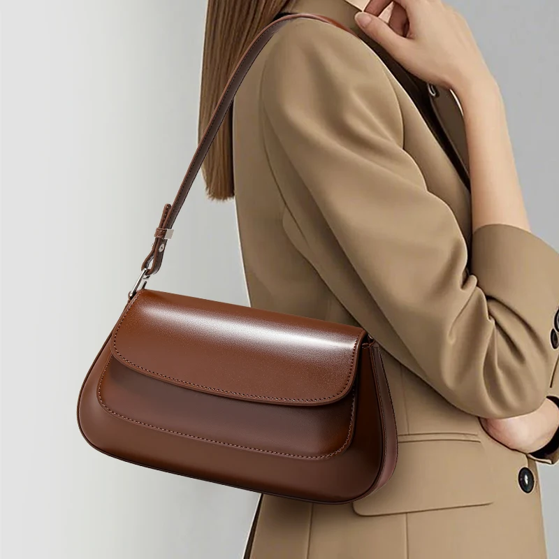 

Spring New Trendy Women's Bag, Crossbody Bag, Genuine Leather, Premium Feel, Fashionable and Versatile, Shoulder Underarm Saddle