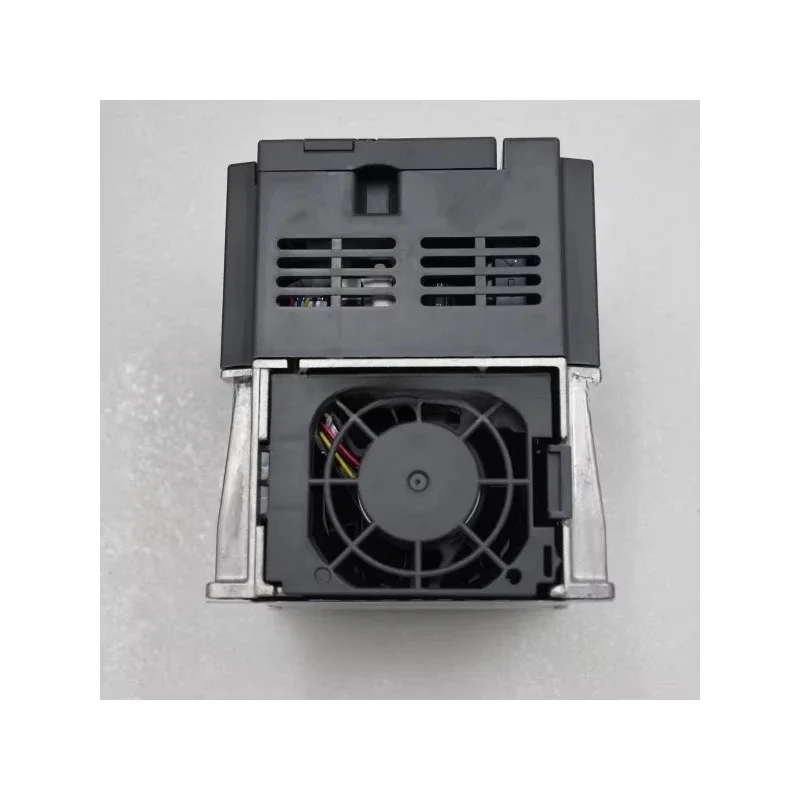 Other Electrical Equipment Inverter Phase Converter FR-A840-00126-E2-60 Controller Inverter view 3