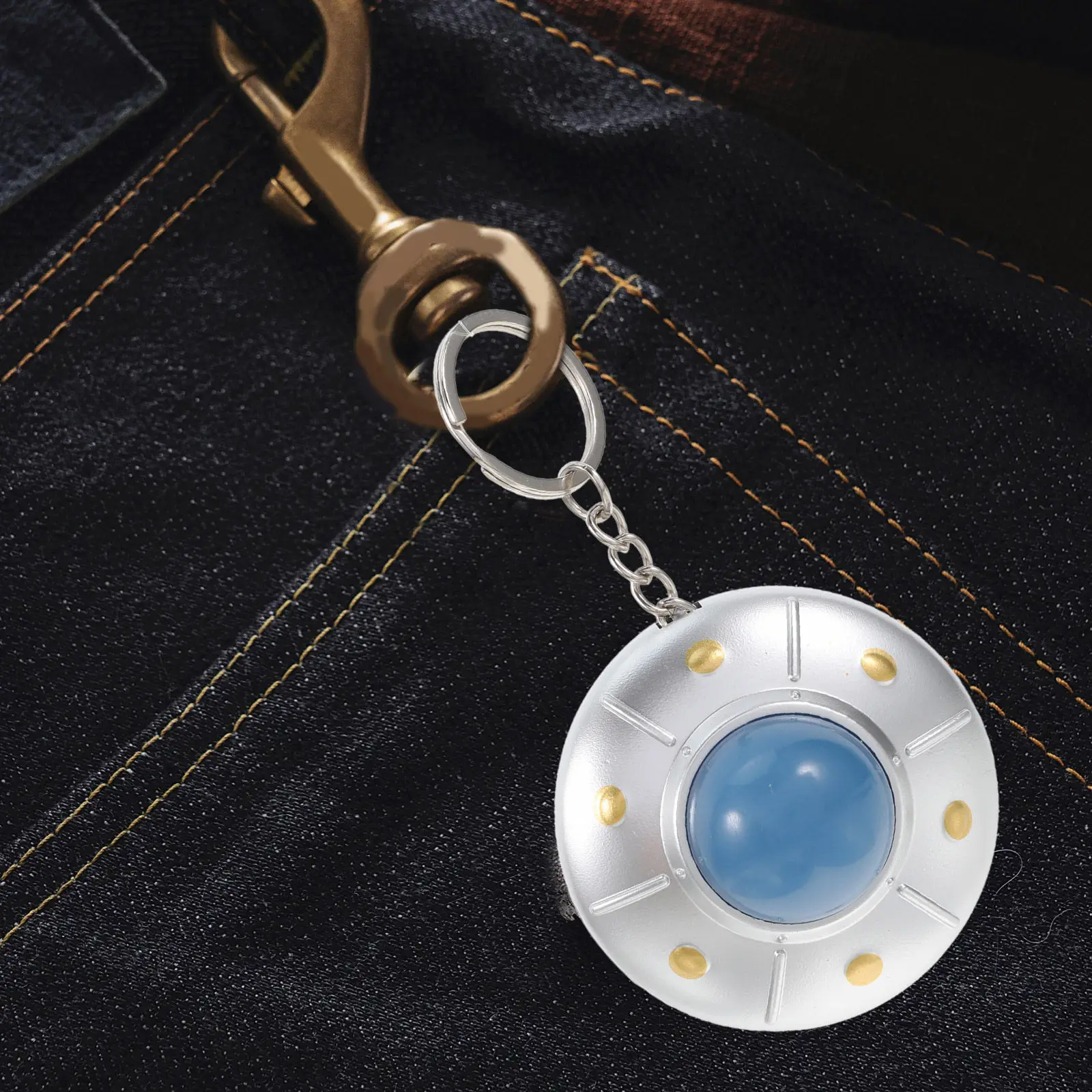 Flying Saucer Keychain for Children LED Light Up Sound Keyring Pendant with Bright Light Night Finder Keychain for Kids