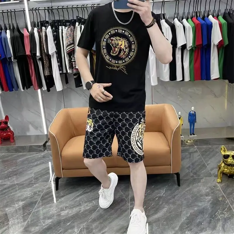 

Summer New Ice Silk Men's Sports Suit Fashion Brand Short Sleeve Shorts Tiger Head Printed Hot Drill Leisure Two-piece Set