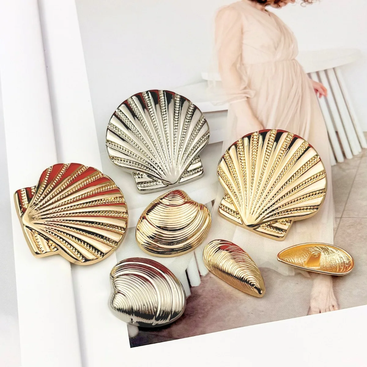 

10pcs Metal Button Sewing Clothing DIY Craft High-Grade Decorative Golden/Silver Irregular Shell Shape Buttons Accessories