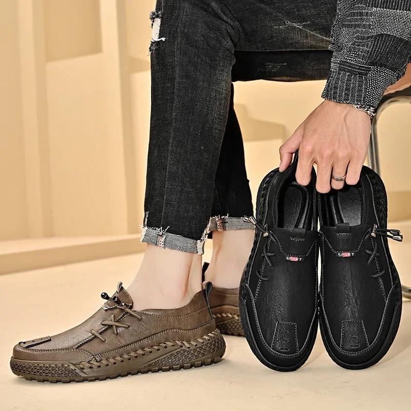 Nuove scarpe da uomo all'aperto mocassini alla moda scarpe Casual fatte a mano leggere morbide scarpe da barca traspiranti piatte mocassini Sneakers da uomo