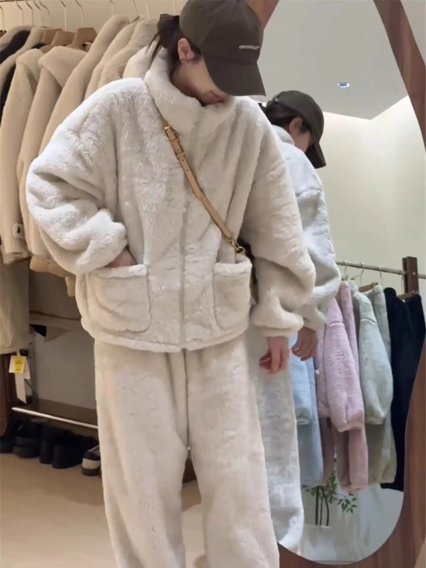 

Women's Winter Sleepwear Fleece Lined Thickened Home Clothes Small Size 2026 Popular Warmth Outerwear Coral Velvet Pajamas