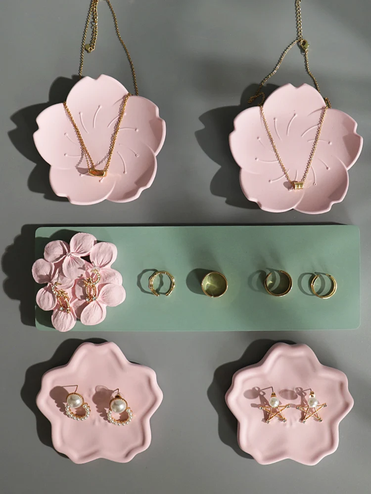 Necklace Holder Ring Display Pink Theme Jewelry Store Window Display Plaster Cajas De Joyería Organizador