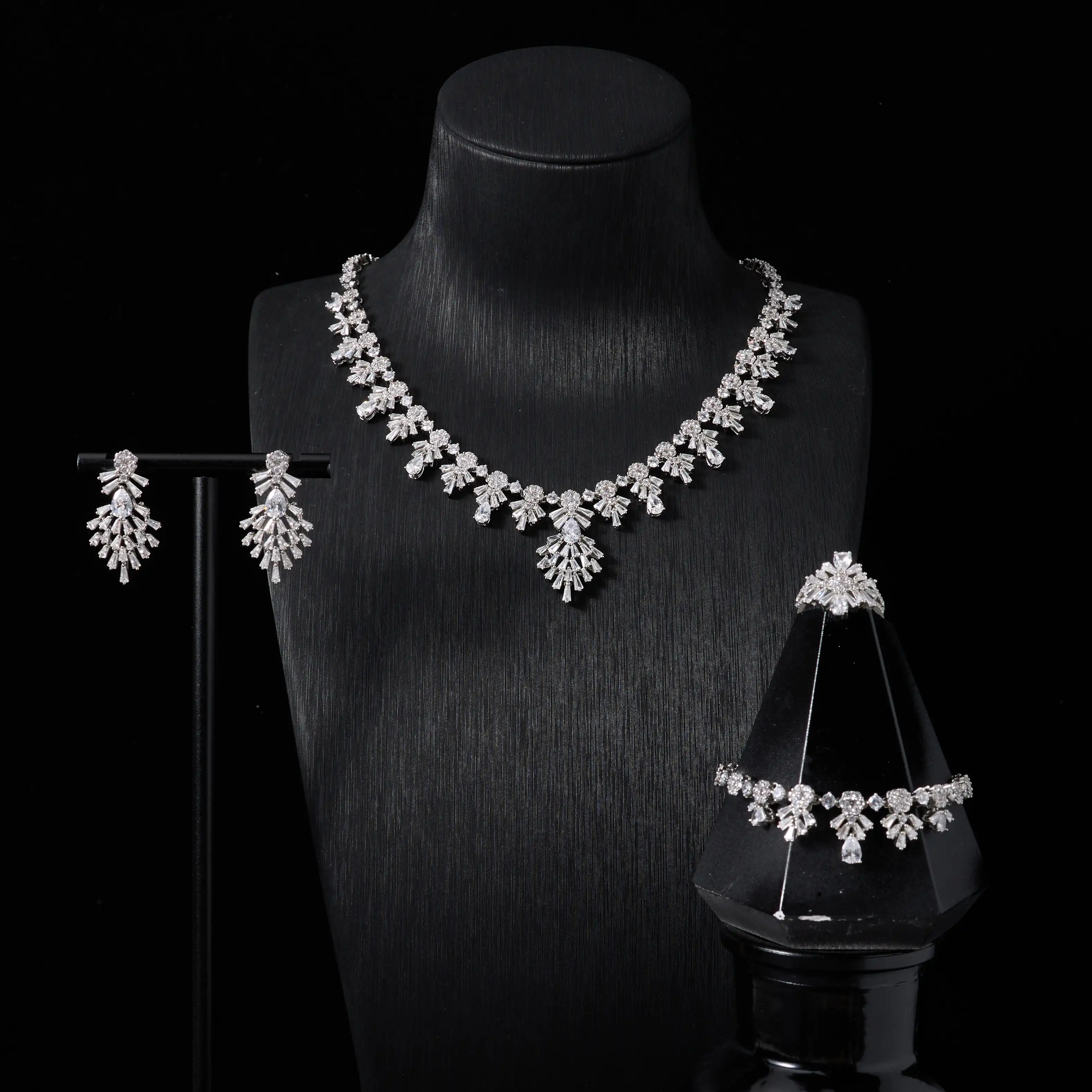 

IN JEWELIFE Bride Wedding Gift Set Jewelry for Women Luxury Cubic Zircon Necklace Sets Jewellery Accessories 2024