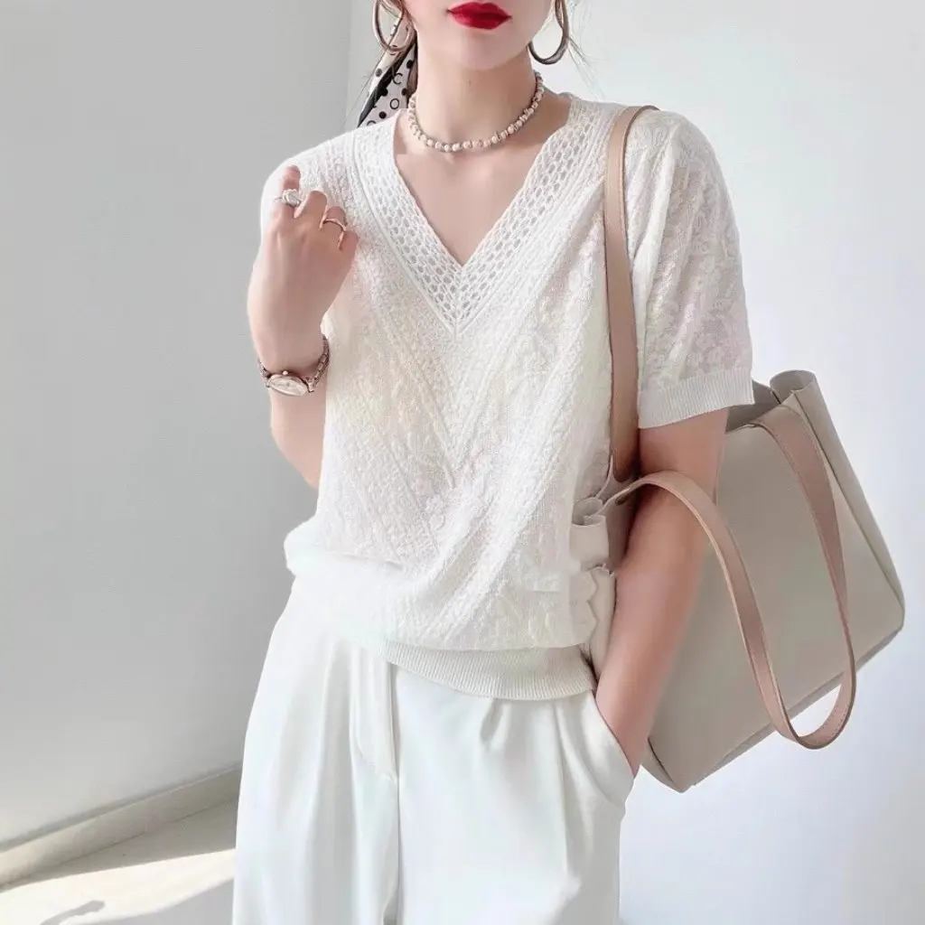

Women's V-neck Knitted T-shirt European Design Sense Slim Fit Short Sleeve Fashion Sweater All-Match Summer New