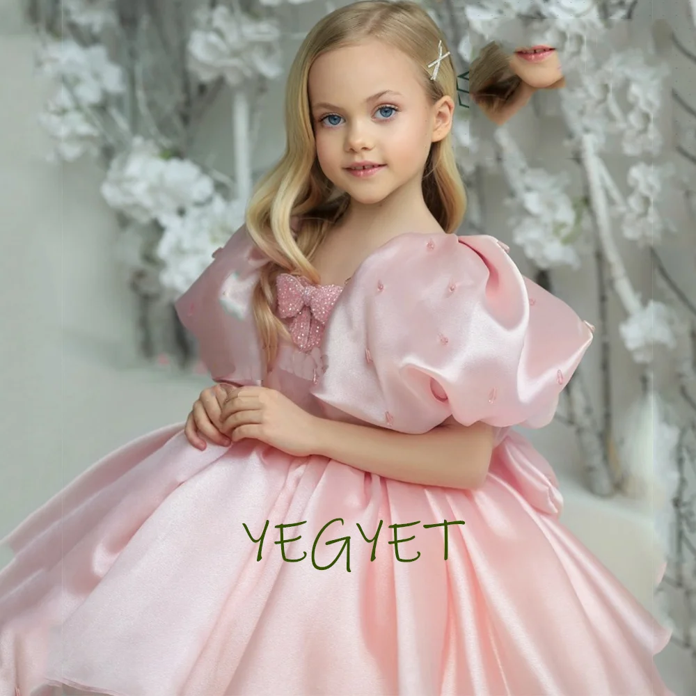 

Puffy Short Sleeve A Line Flower Girl Dresses with Pink Bow Glitter Satin Wedding Party Gowns for Princess 2022