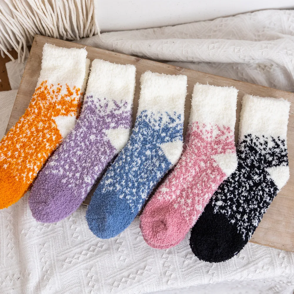 Lint-Free Coral Fleece  Women's Autumn  Winter Home Floor Socks Women's Warm Sleeping Socks plus Velvet Thickened Gradient Plush