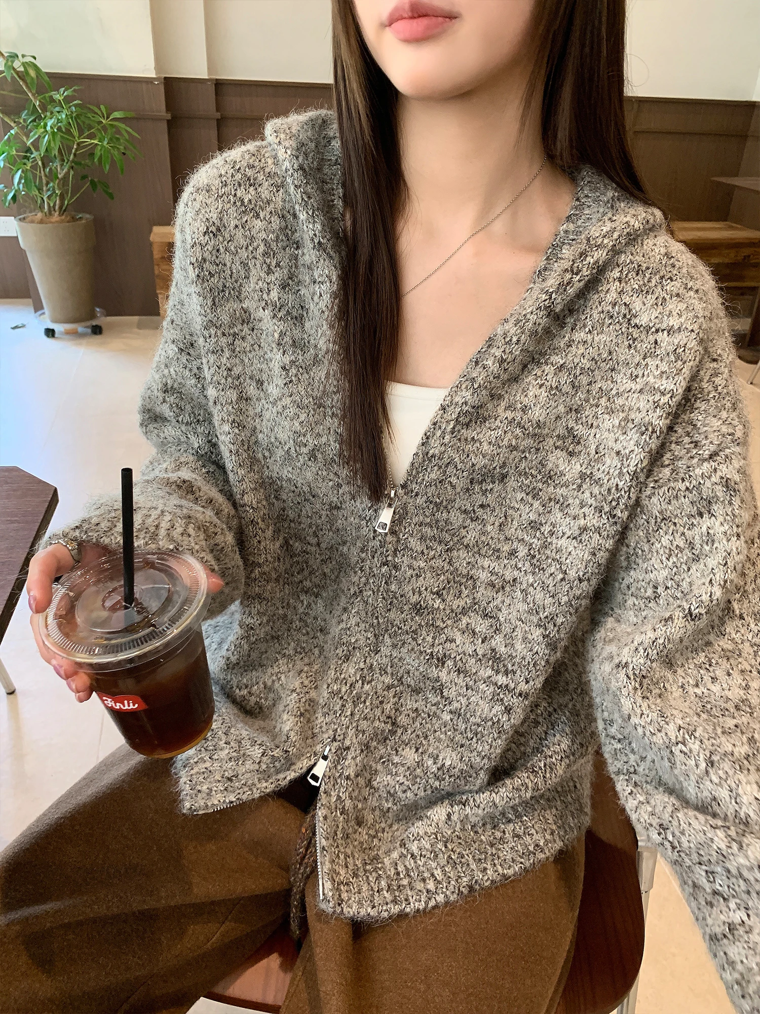 

Вязаный кардиган-свитер женский, весенне-осенний, новый, мягкий, свободный, с длинными рукавами, из полиэстера, нейлона и спандекса.