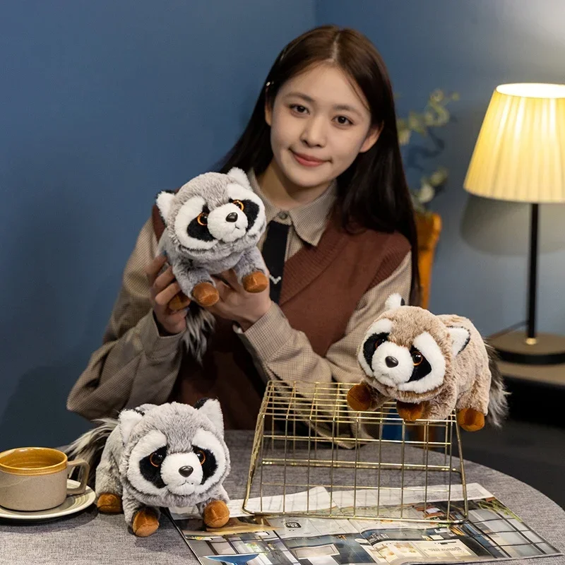 24/26 ซม.ใหม่ Kawaii โกหก Raccoon ตุ๊กตาตุ๊กตา Raccoon สัตว์ตุ๊กตาของเล่น Super Soft ของขวัญวันเกิดคริสต์มาสสําหรับชายและหญิง