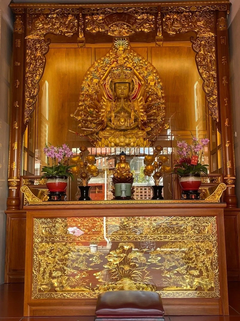 Solid wood temple ancestral hall hall house temple  cabinet offering table Taoist temple