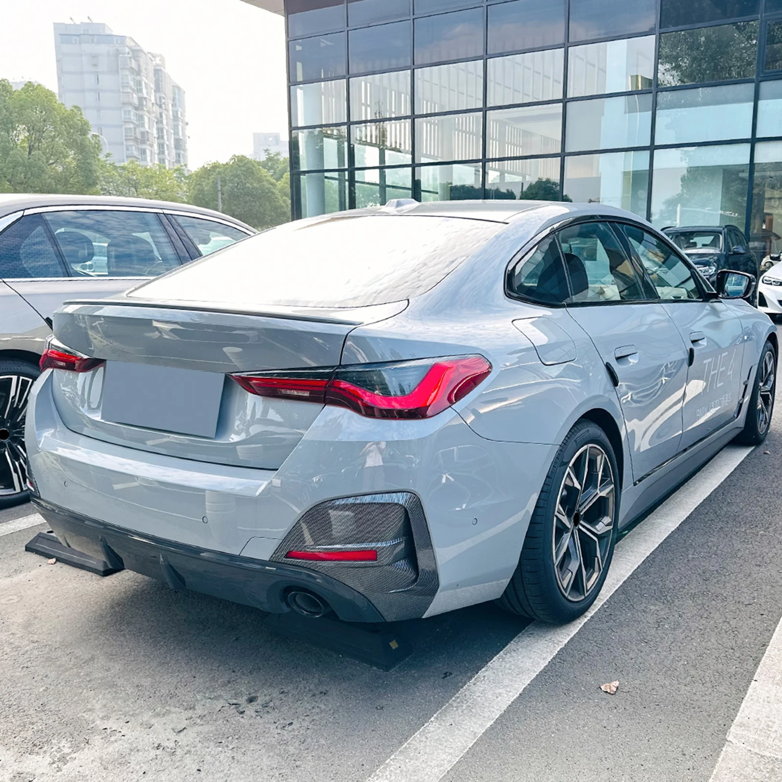 Tampa lateral da ventilação, luz de nevoeiro traseiro, estrutura de entrada, protetor de spoiler, amortecedor traseiro para BMW série 4 i4 G26 M Sport 2020-2024