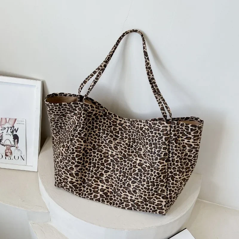 Bolso de compras informal de estilo perezoso con estampado de leopardo Popular, bolso para axila de estilo extranjero europeo y americano de gran capacidad