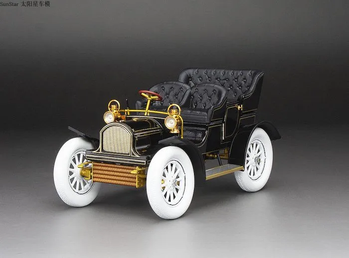 

SunStar 1:18 Model B 1904 Vintage Car Simulation Limited Edition All Open Alloy Metal Static Car Model Toy Gift