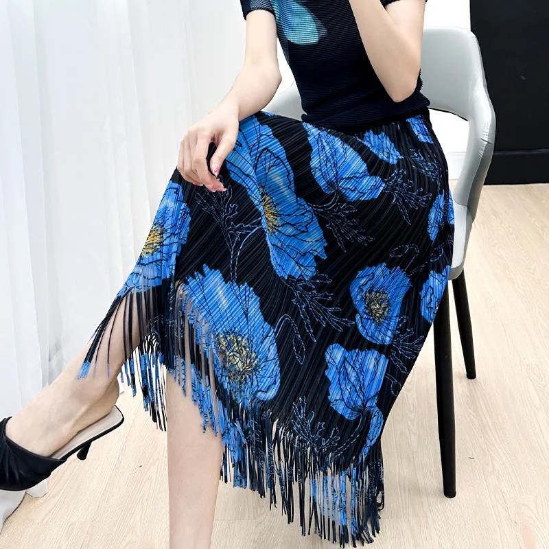 Fashionable and high-end design, tassel printed comfortable half skirt for women, new summer 2023 clothes