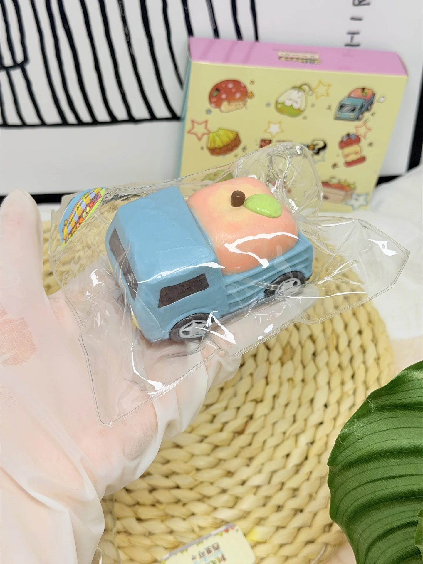 Silicoco Blue Apple Car Stress Relief Toy Soft Silicone Slow Rebound Squishy Squeeze Fruit Series #Nulala100023