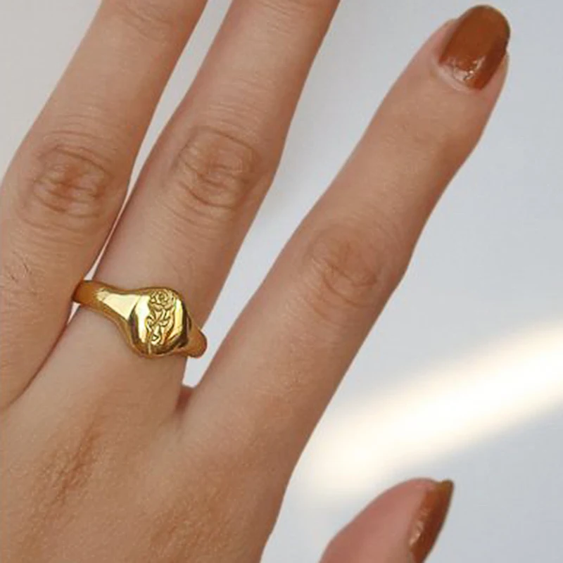 Huitan Trendy Rose Blumenmuster Ringe für Frauen Chic Edle Gold Farbe Metall Täglichen Schmuck Vielseitige Mode Finger Zubehör