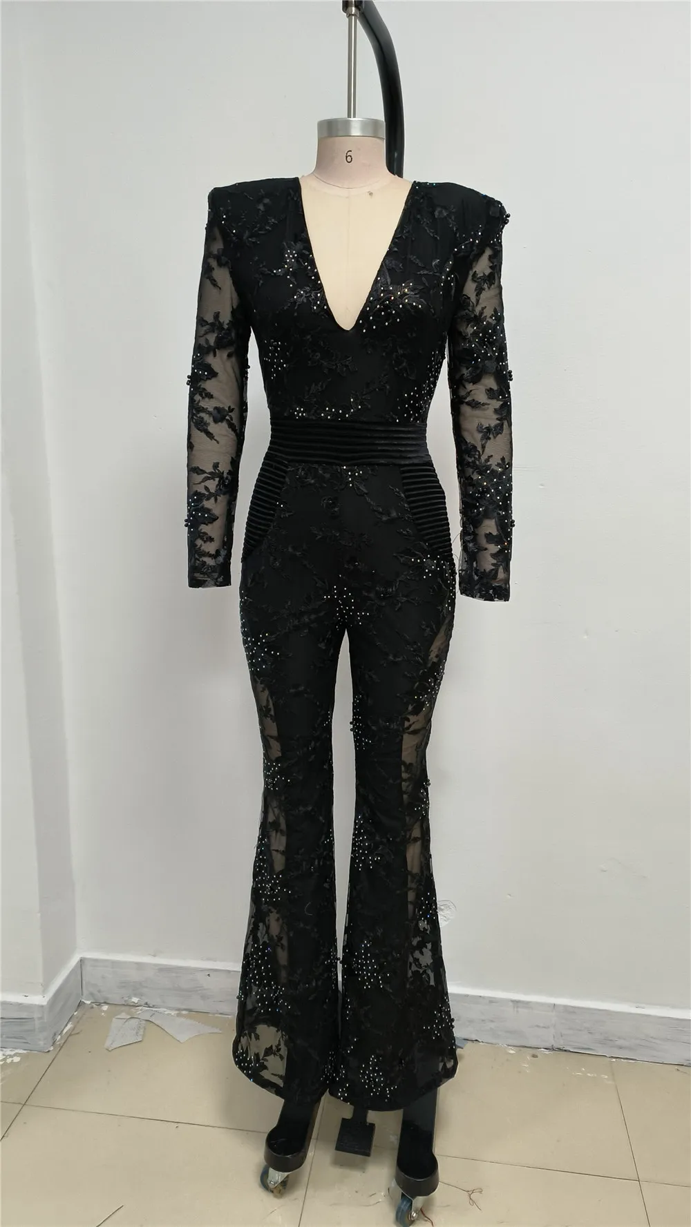 High End Fashion Women Black Glitte Jumpsuits Elegant Long Sleeve Deep V Neck Embroidery Beading Celebrity Evening Party Rompers